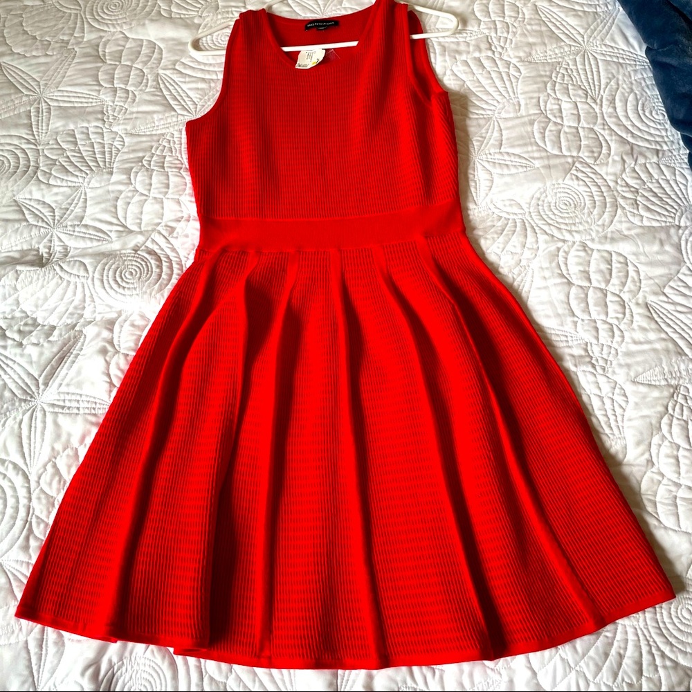 New Saks Fifth Avenue Dress - Size Med